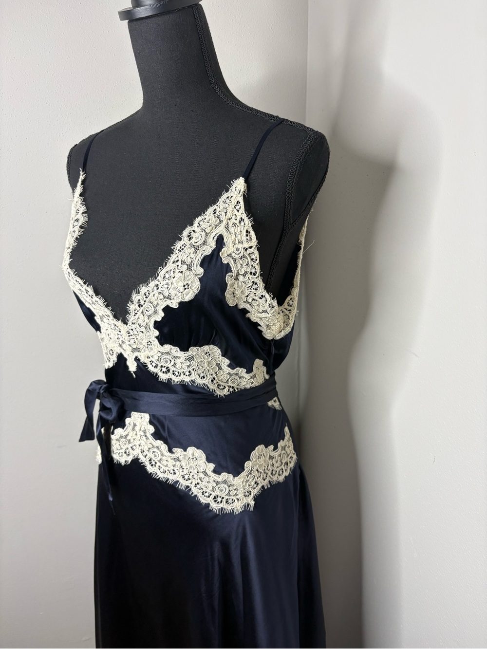 Doen Navy Satin Slip Dress with Ivory Lace - Picture 5 of 7